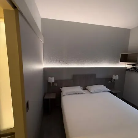 Otel Villenouvelle