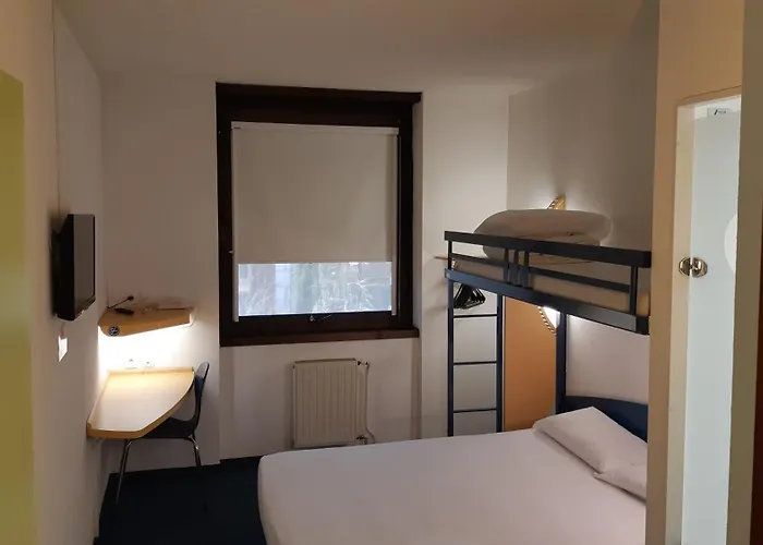 Villenouvelle Hotel 2*